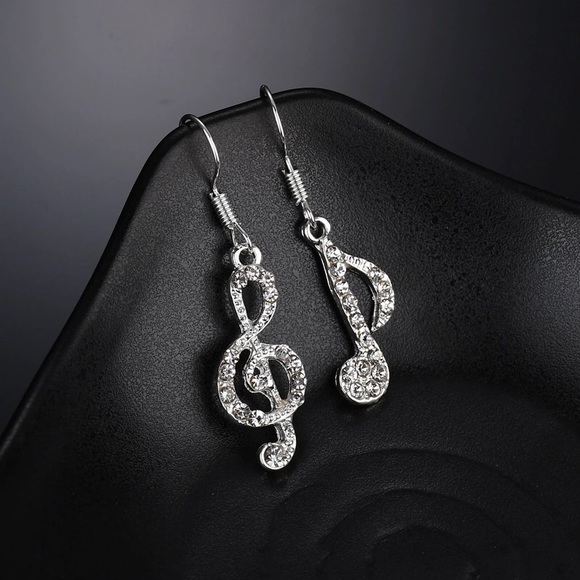 Jewelry - 🔥3 for $15🔥Silver tone music note earrings